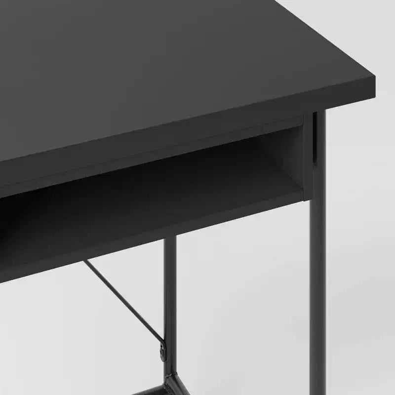 Bureau en bois et métal avec rangement