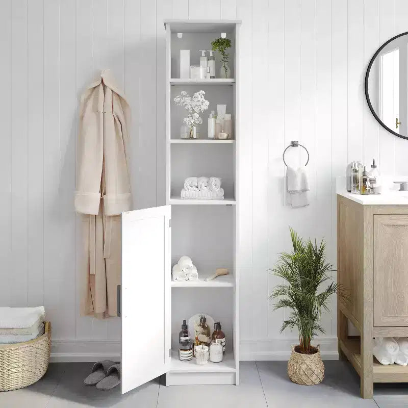 Meuble de rangement étroit autoportant pour salle de bain avec porte et étagères ouvertes