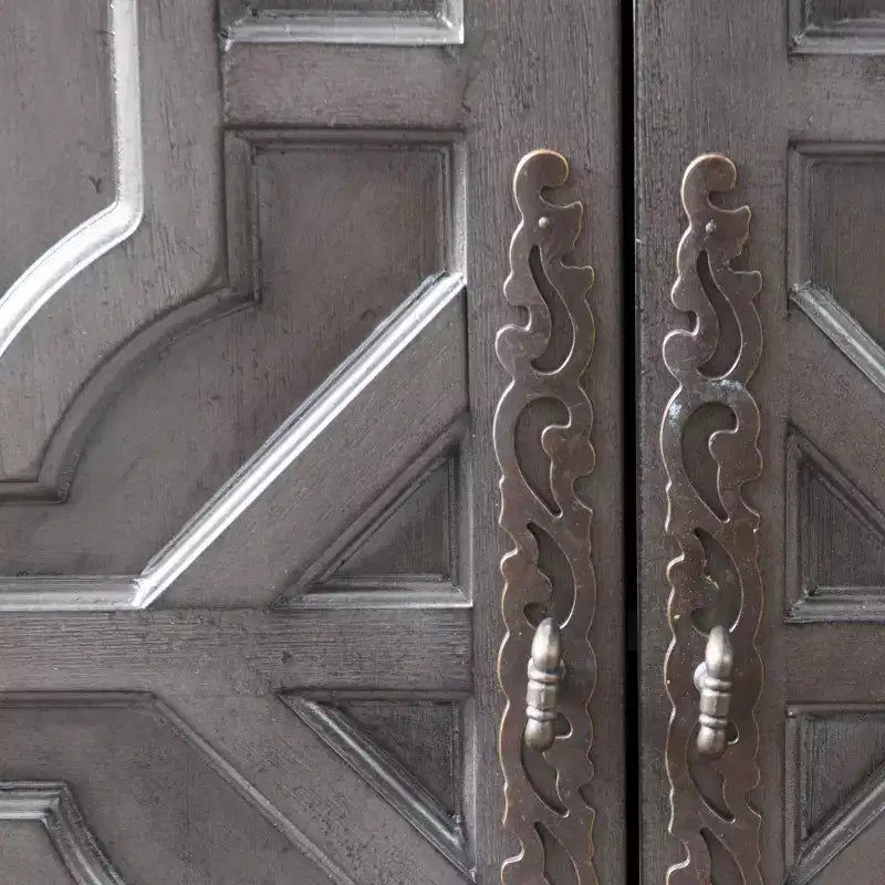 Meuble d'appoint 2 portes, 2 étagères en bois massif